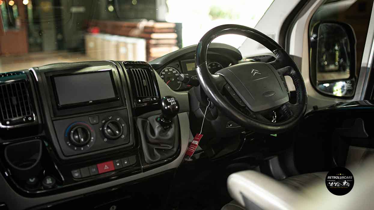 บริการเช่ารถ เช่ารถถ่ายละคร เช่ารถถ่ายโฆษณา Retroluxcars.com